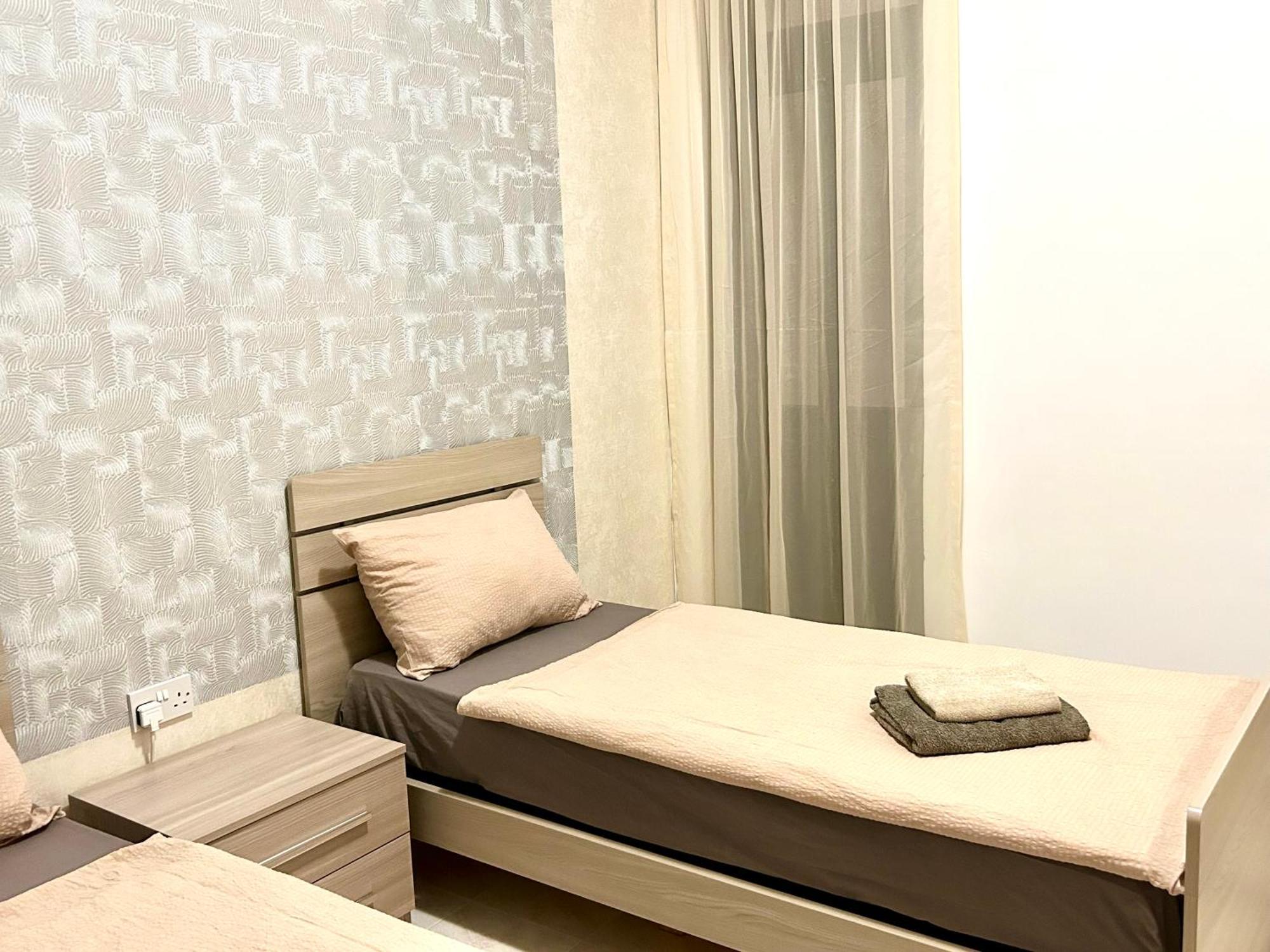 Arzella Apartments Xlendi Esterno foto