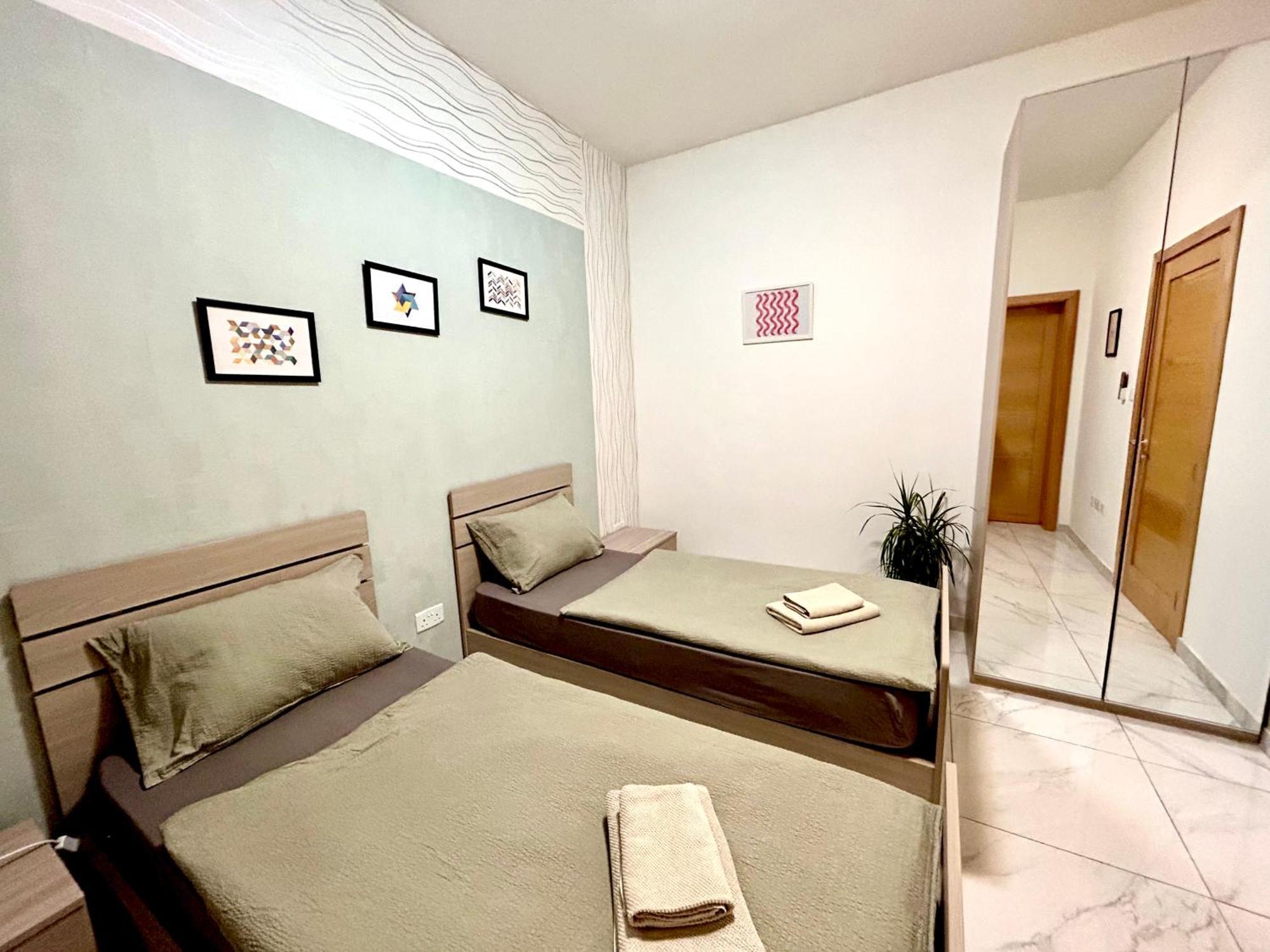 Arzella Apartments Xlendi Esterno foto